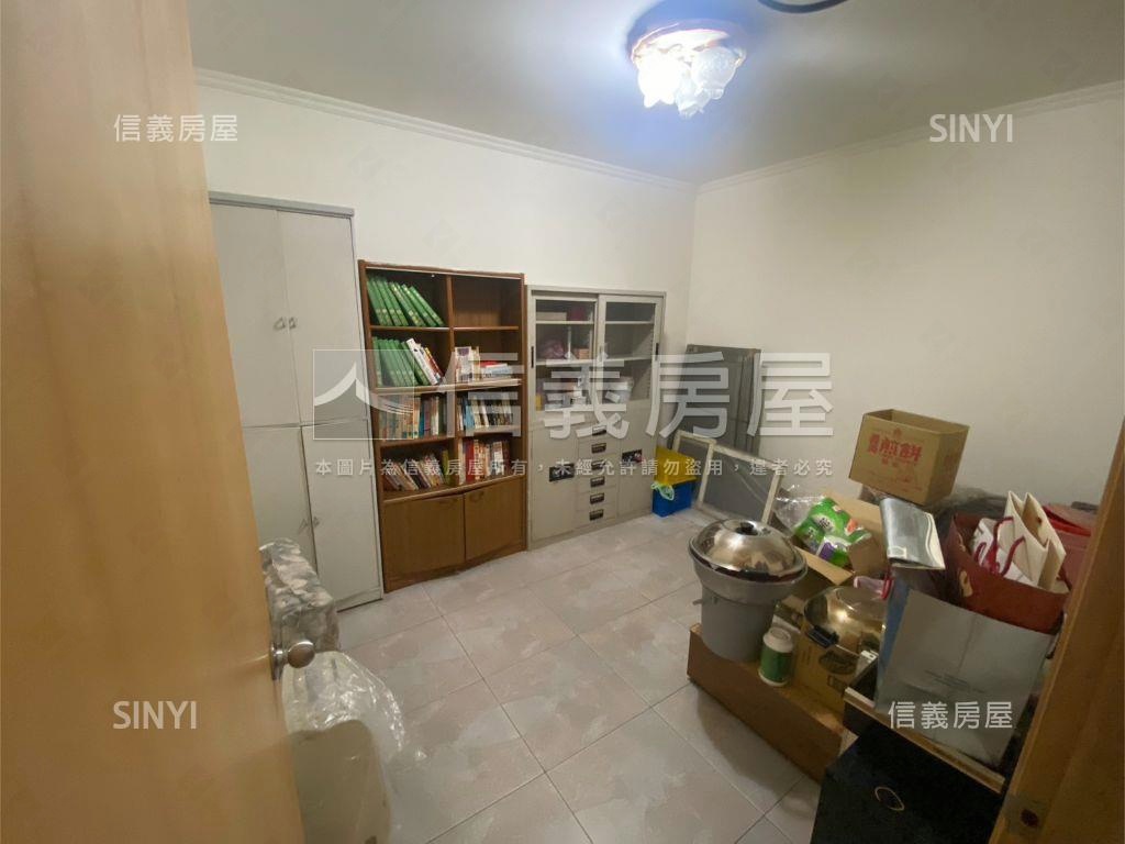 近植物園捷運頂加大空間房屋室內格局與周邊環境