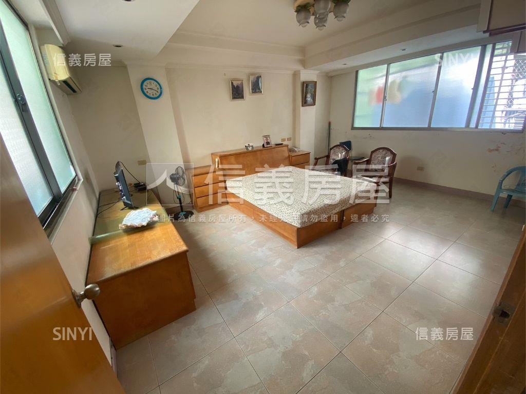 近植物園捷運頂加大空間房屋室內格局與周邊環境