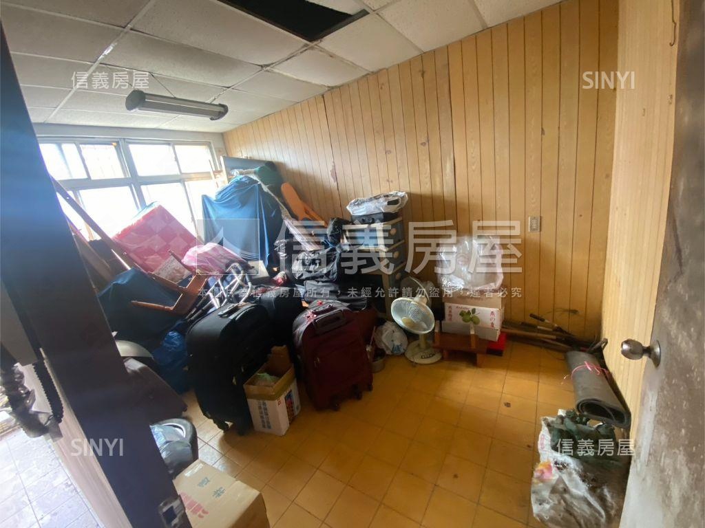 近植物園捷運頂加大空間房屋室內格局與周邊環境