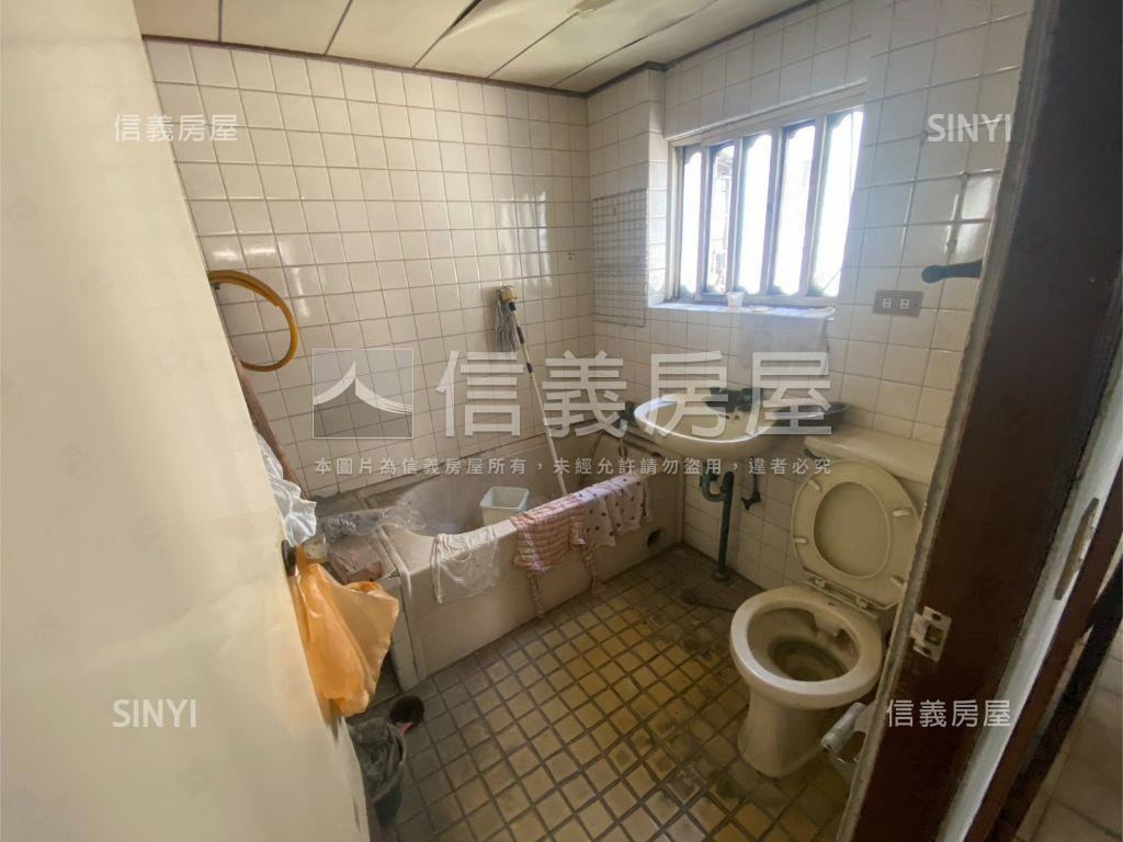 近植物園捷運頂加大空間房屋室內格局與周邊環境