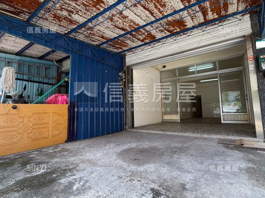 小港正路邊間採光透天房屋室內格局與周邊環境