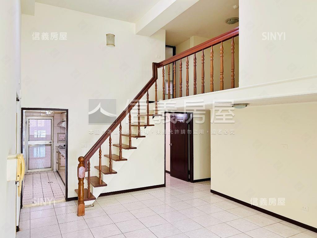 龍安樓中樓美屋＋車位房屋室內格局與周邊環境