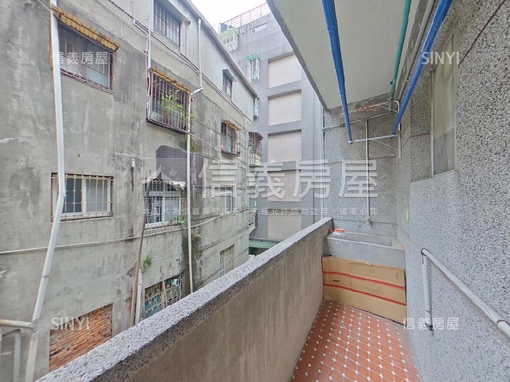 ★大坪林捷運黃金邊間三樓房屋室內格局與周邊環境