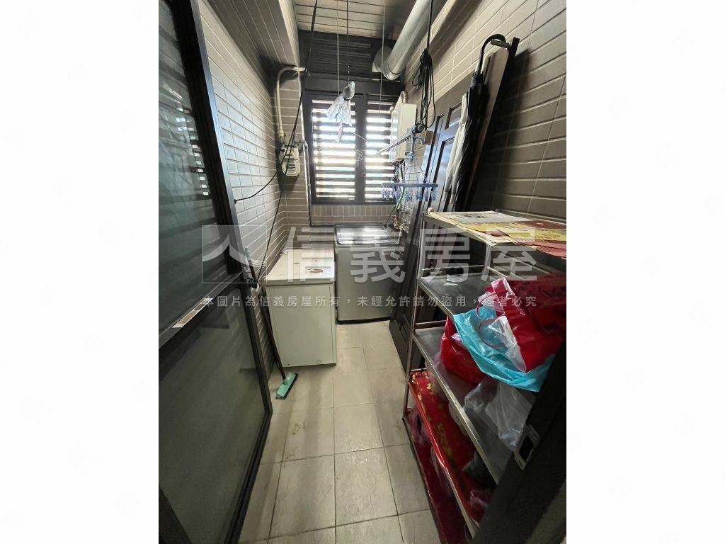 八里廷悅昇景觀四房車位房屋室內格局與周邊環境