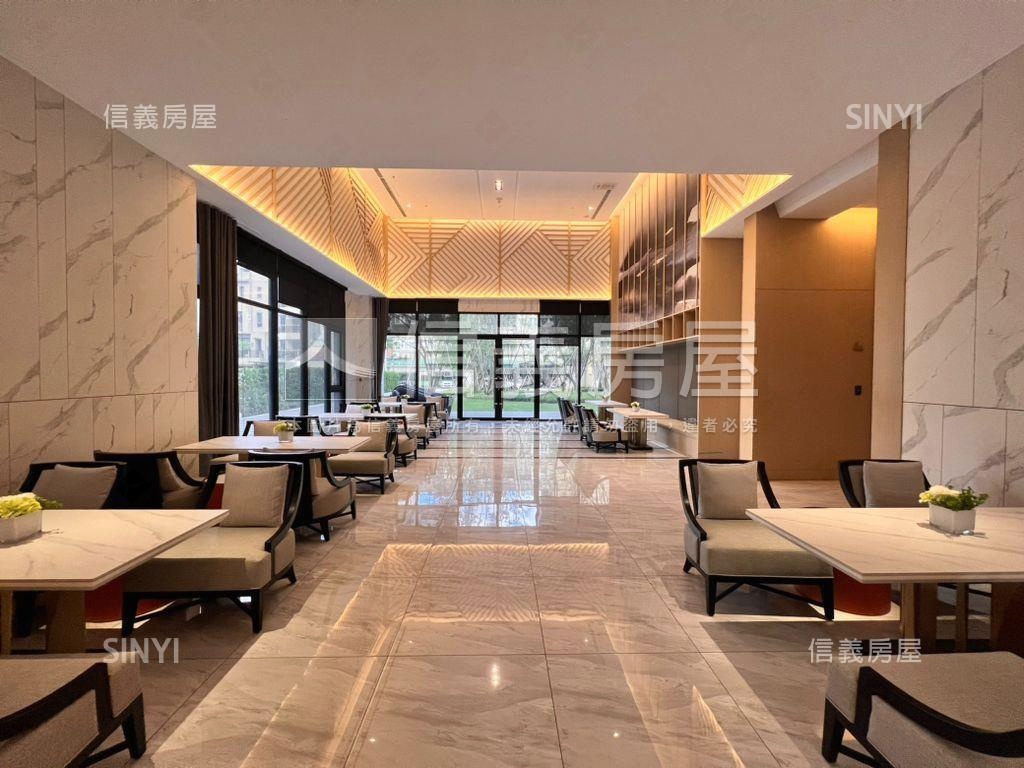 高鐵當鄰居３房頂樓景觀戶房屋室內格局與周邊環境