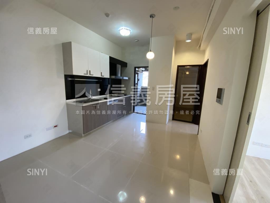 權美裝潢兩房平車前後陽台房屋室內格局與周邊環境