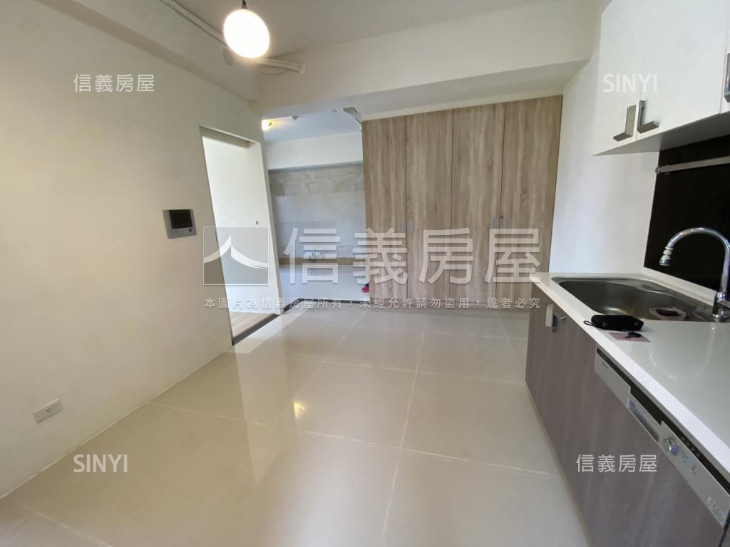 權美裝潢兩房平車前後陽台房屋室內格局與周邊環境
