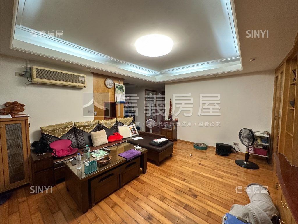 仁義電梯三面採光大空間房屋室內格局與周邊環境