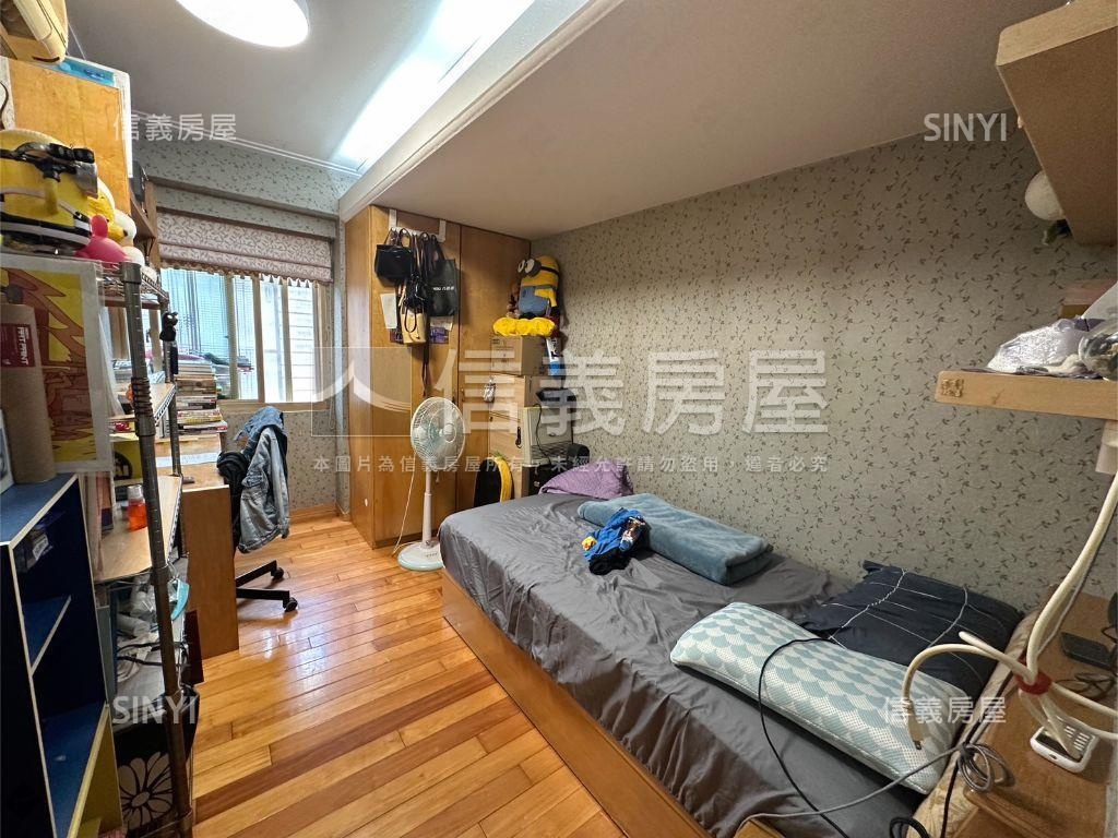 仁義電梯三面採光大空間房屋室內格局與周邊環境