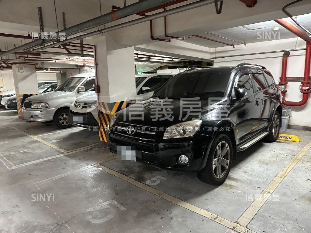 仁義電梯三面採光大空間房屋室內格局與周邊環境