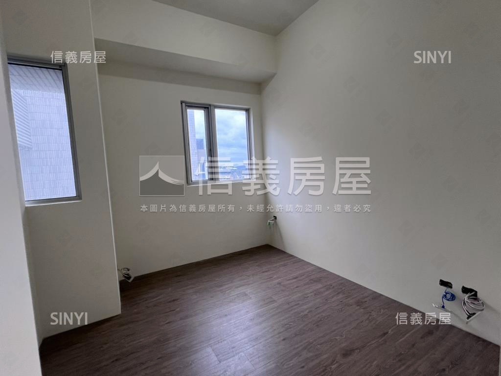 東騰青一景觀四房車位房屋室內格局與周邊環境