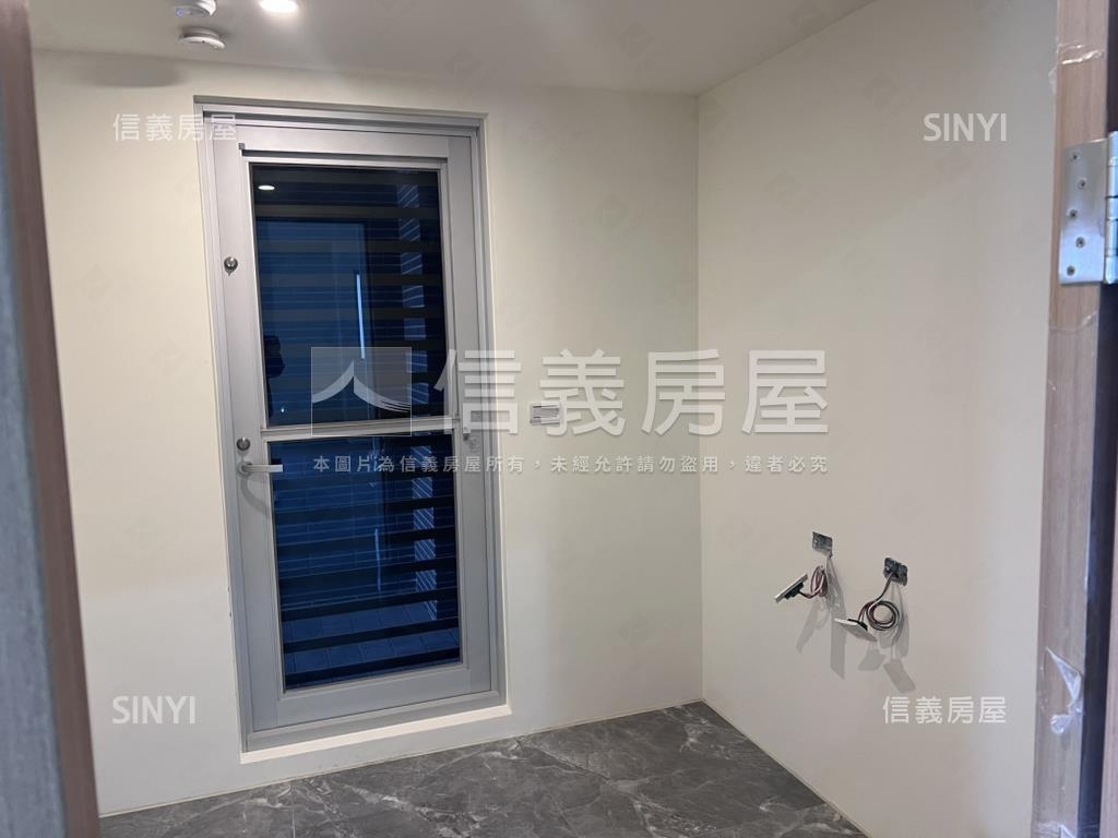 東騰青一景觀四房車位房屋室內格局與周邊環境