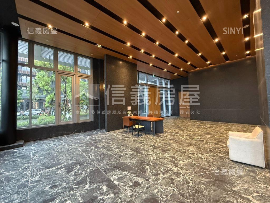 東騰青一景觀四房車位房屋室內格局與周邊環境