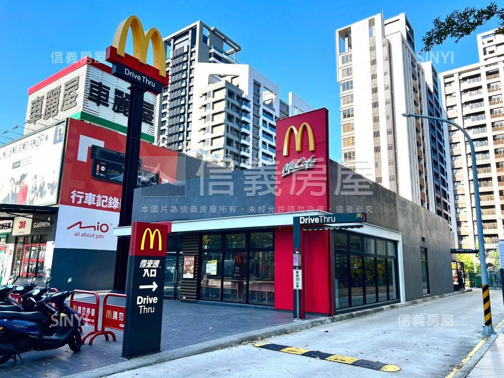 東騰青一景觀四房車位房屋室內格局與周邊環境