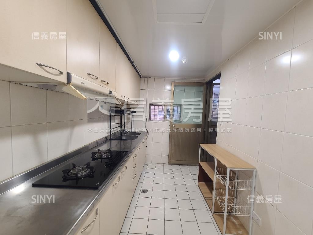 藝文花都美裝四房車位房屋室內格局與周邊環境