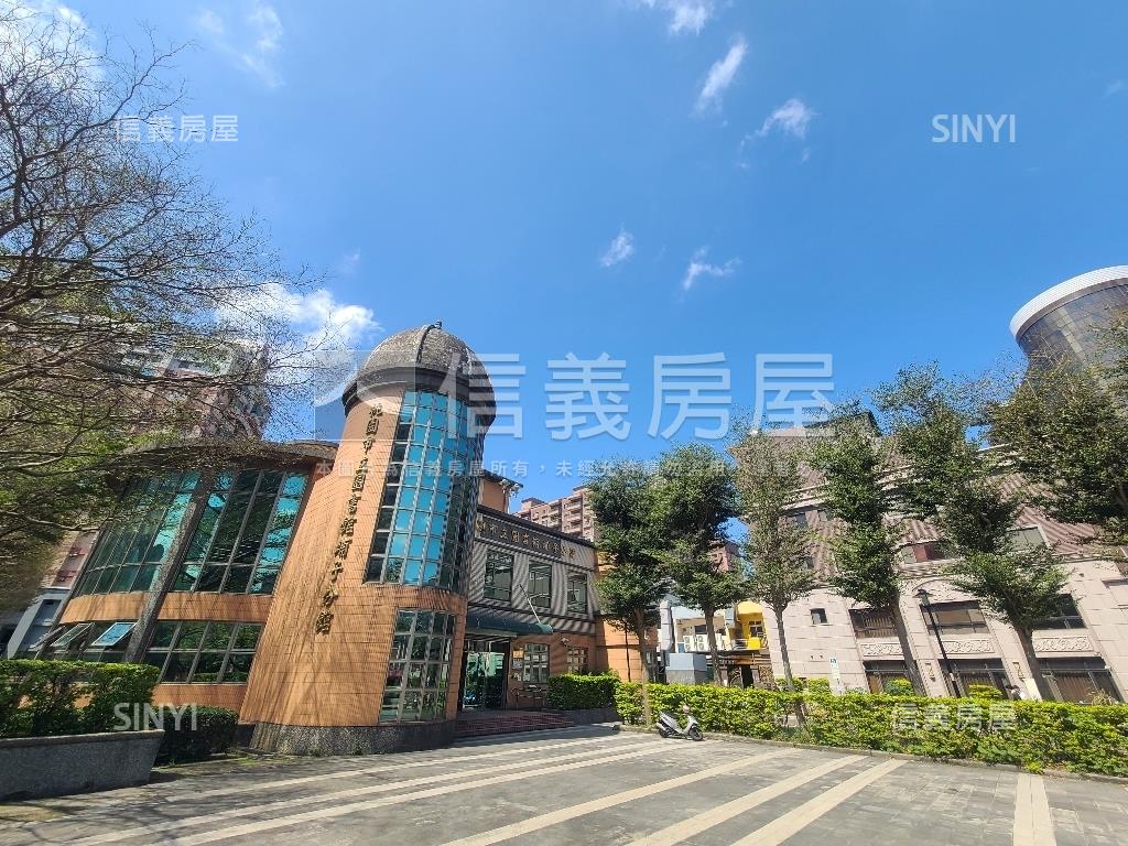 藝文花都美裝四房車位房屋室內格局與周邊環境