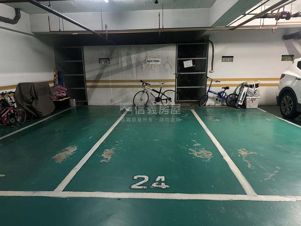 河堤當代國寶平面車位房屋室內格局與周邊環境