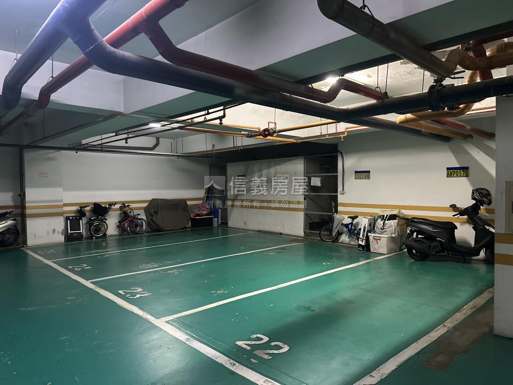 河堤當代國寶平面車位房屋室內格局與周邊環境