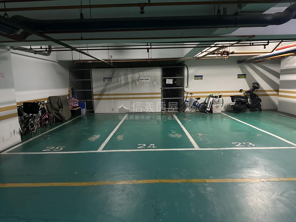 河堤當代國寶平面車位房屋室內格局與周邊環境