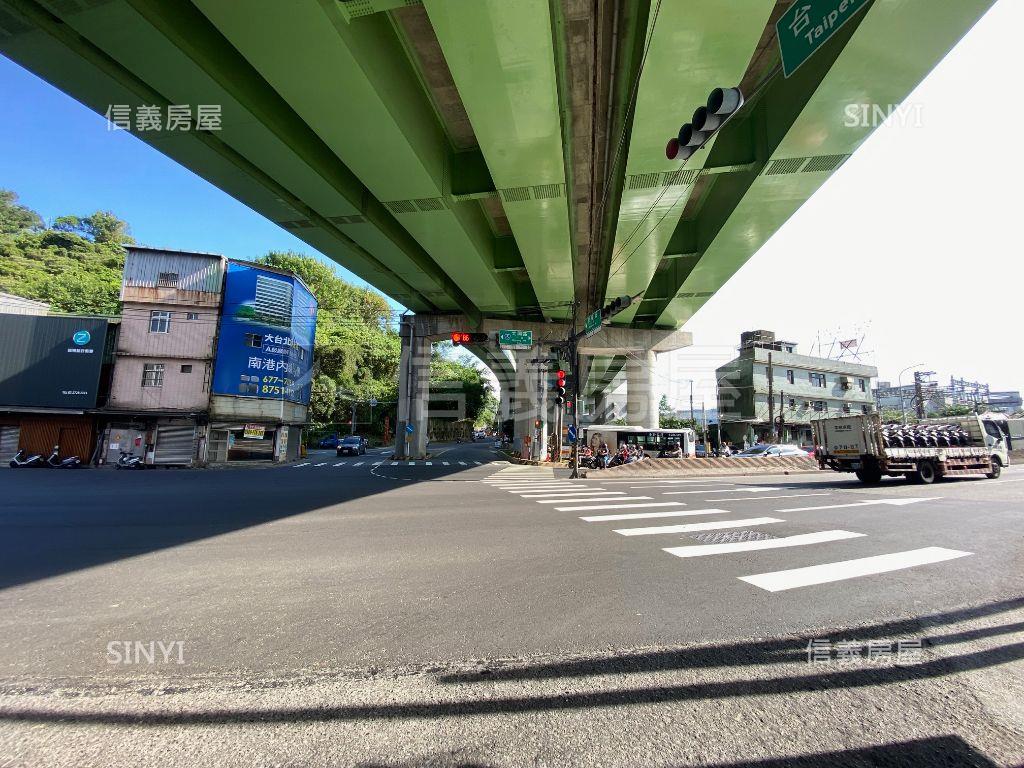 臨馬路近南港土地－２房屋室內格局與周邊環境