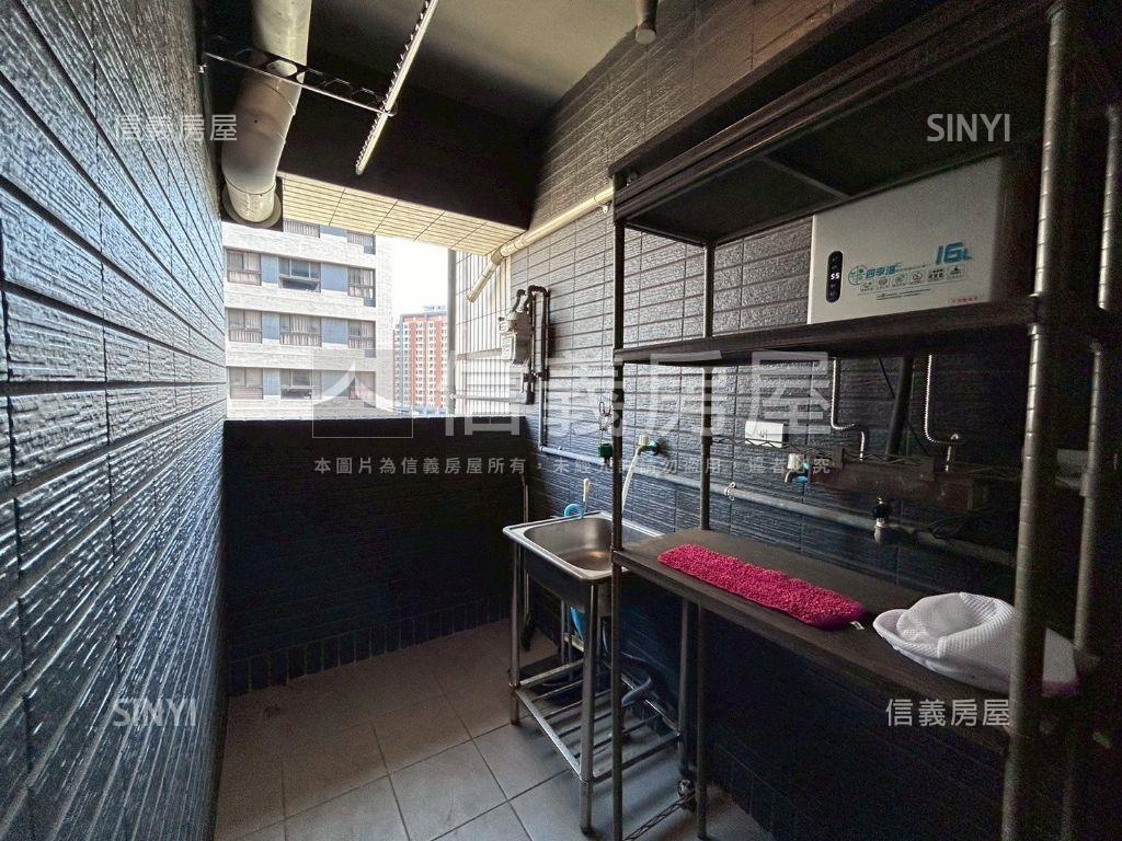 高鐵站前精裝美兩房房屋室內格局與周邊環境