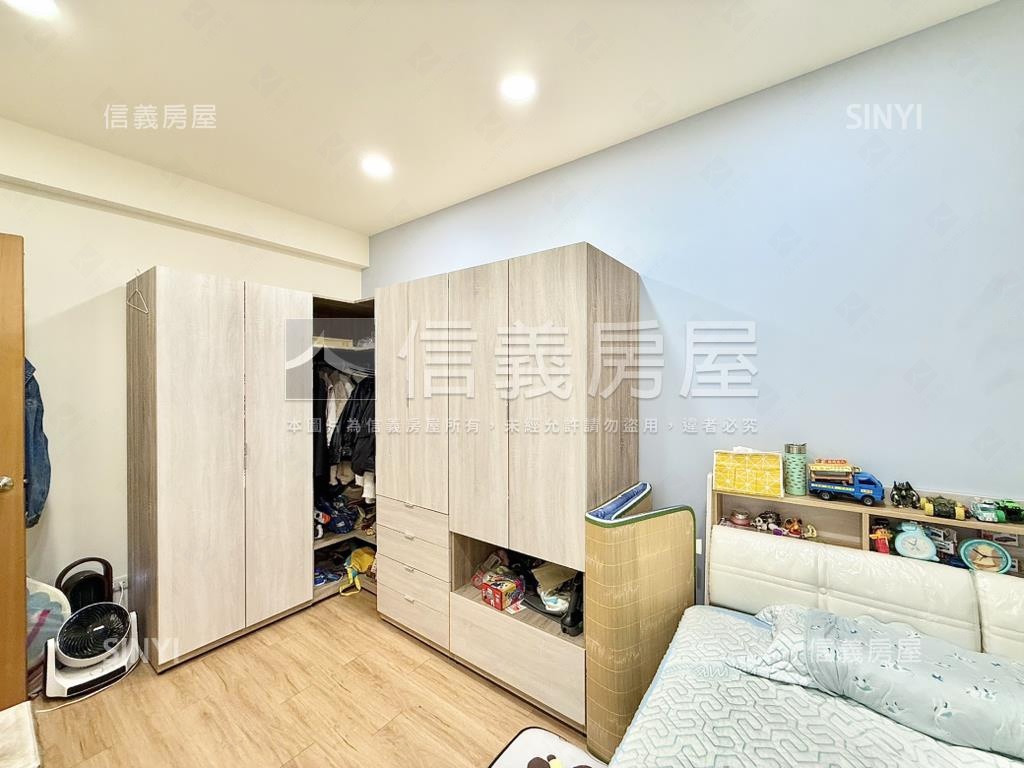 中正方正三樓房屋室內格局與周邊環境