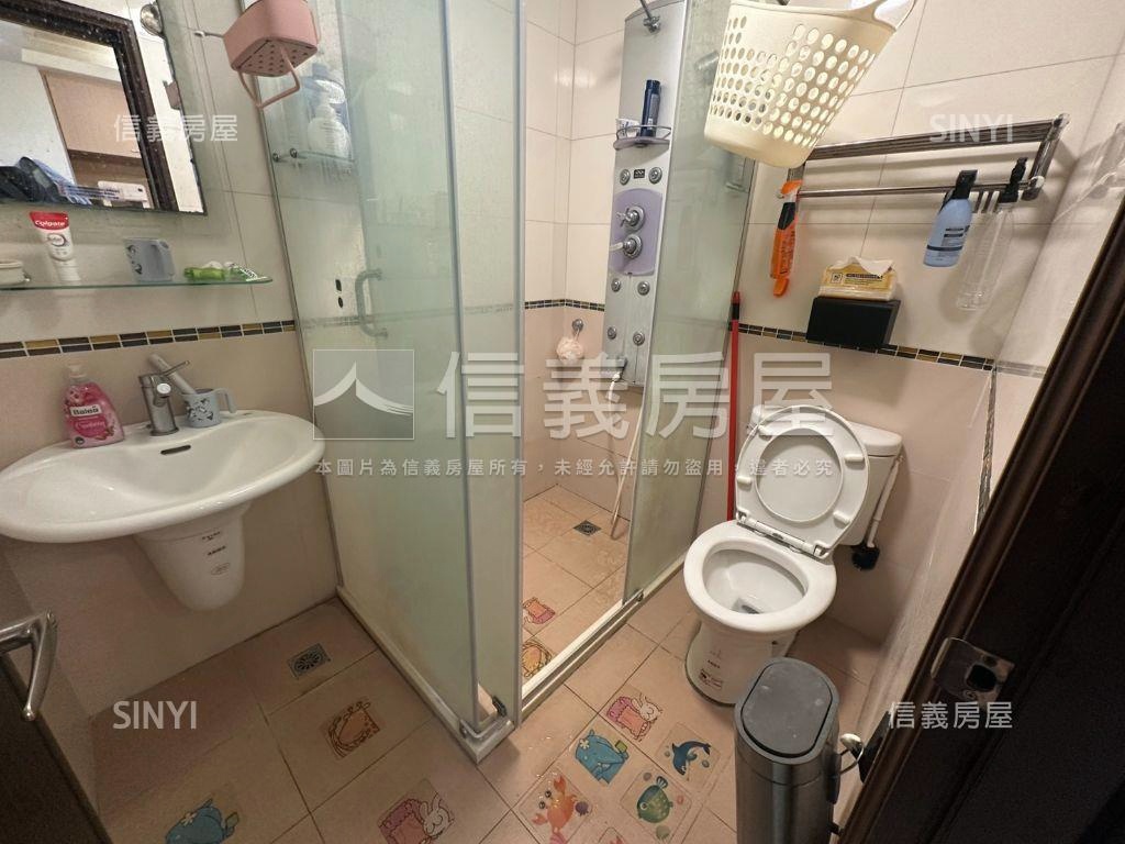 未來２１三房車位房屋室內格局與周邊環境