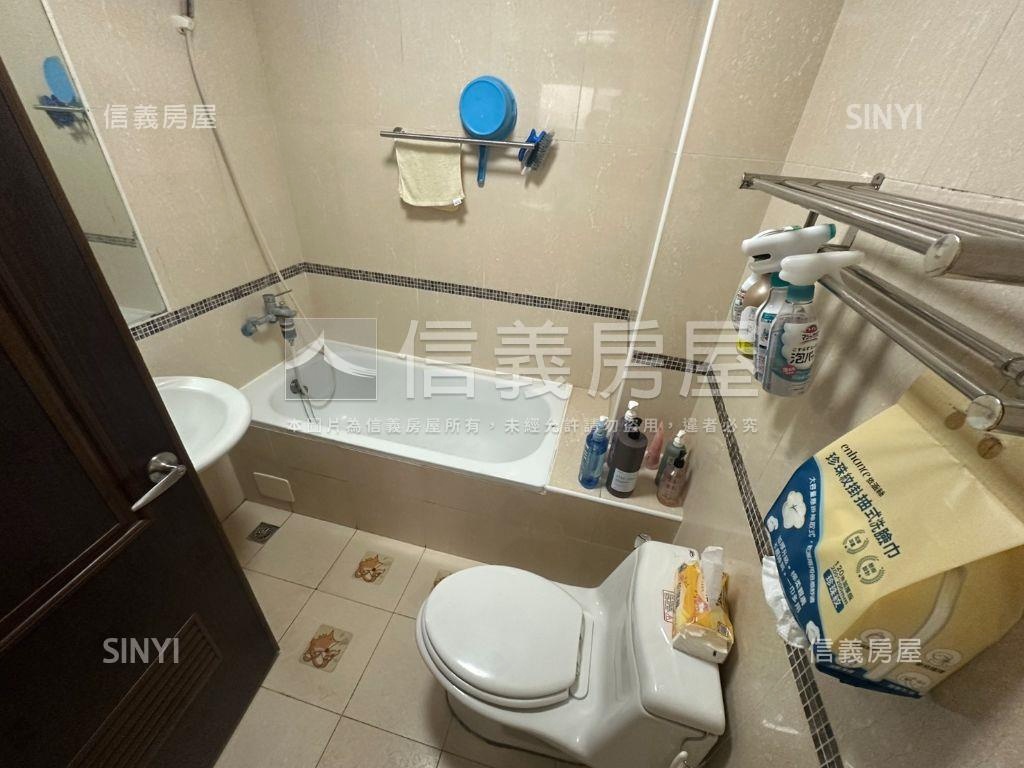 未來２１三房車位房屋室內格局與周邊環境