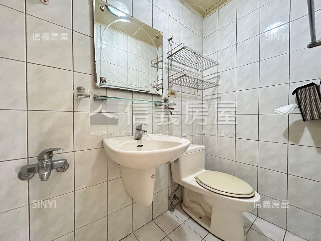 ☆生活京華四房採光好房屋室內格局與周邊環境