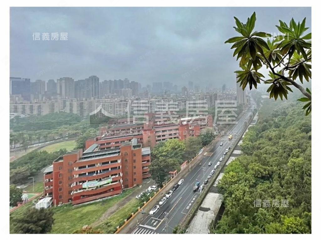 左營景觀三房平車房屋室內格局與周邊環境