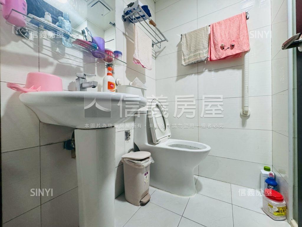 寓上樂灣河畔景觀三房車位房屋室內格局與周邊環境