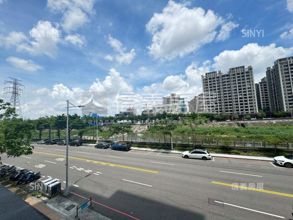 寓上樂灣河畔景觀三房車位房屋室內格局與周邊環境