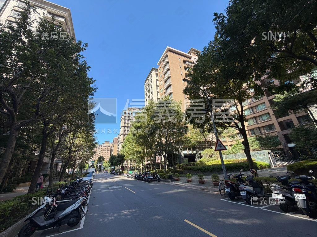 近士北紐澤西附車位房屋室內格局與周邊環境