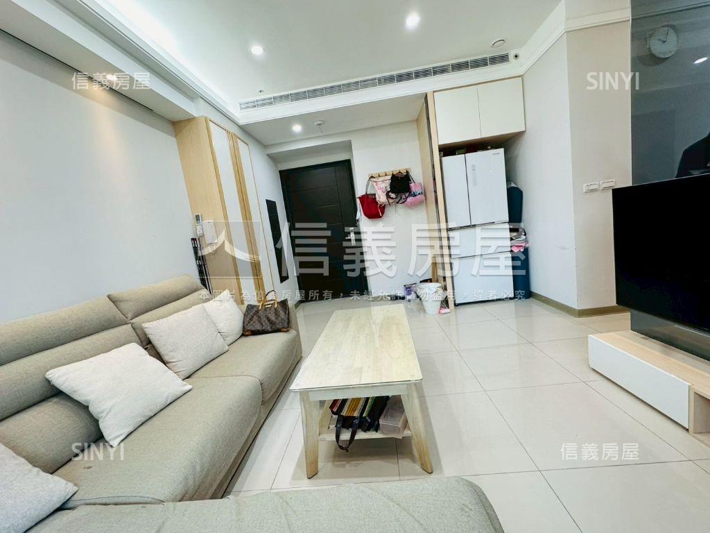 首購中路君邑富疆兩房車位房屋室內格局與周邊環境