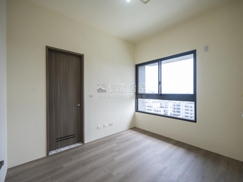 順天緮華全新交屋三房平車房屋室內格局與周邊環境