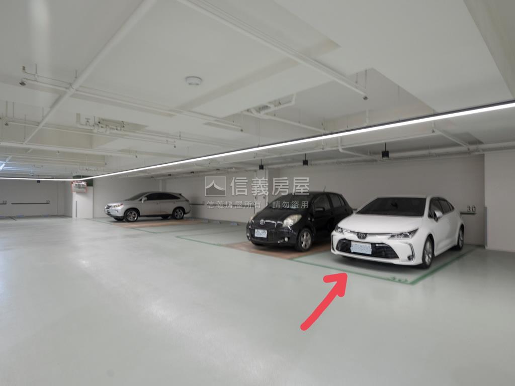 順天緮華全新交屋三房平車房屋室內格局與周邊環境