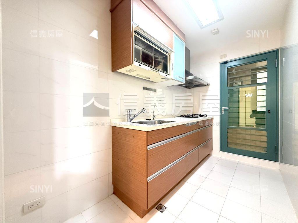 克拉美地三房車位高樓景觀房屋室內格局與周邊環境