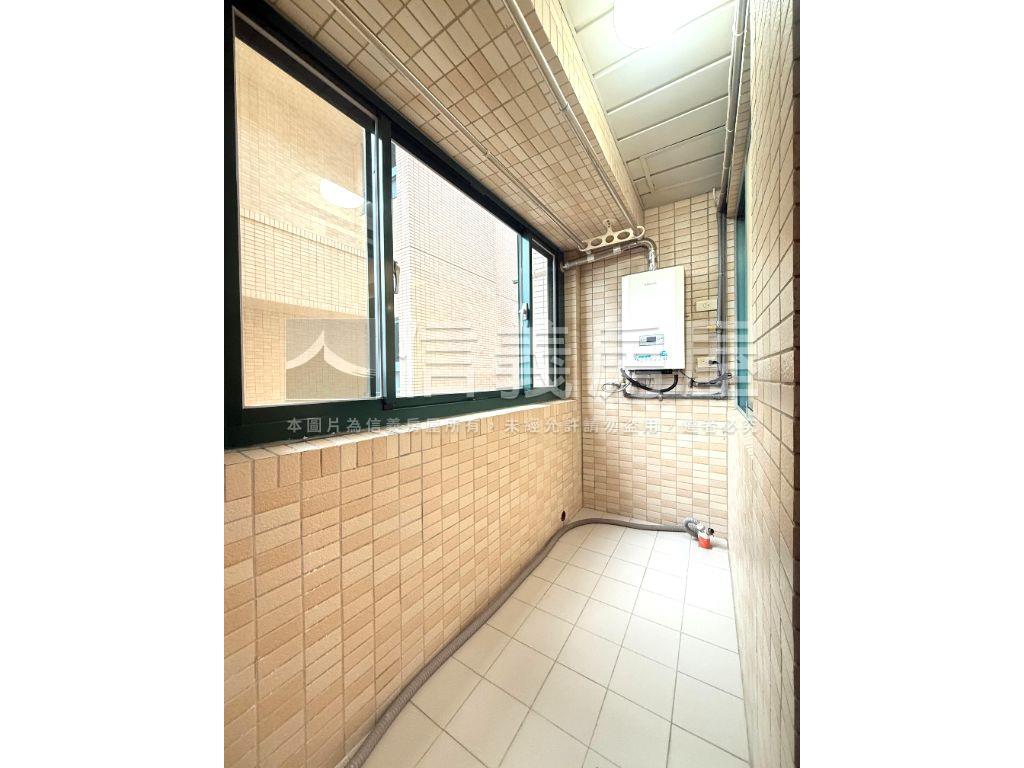 克拉美地三房車位高樓景觀房屋室內格局與周邊環境