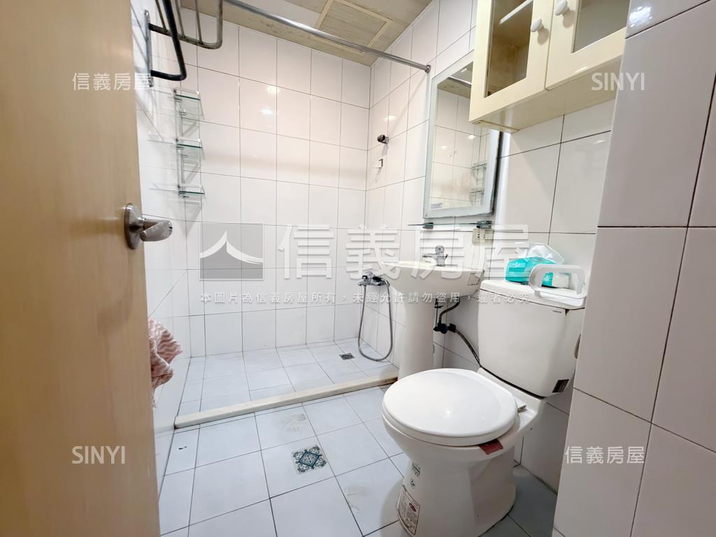 觀光街２樓美寓房屋室內格局與周邊環境