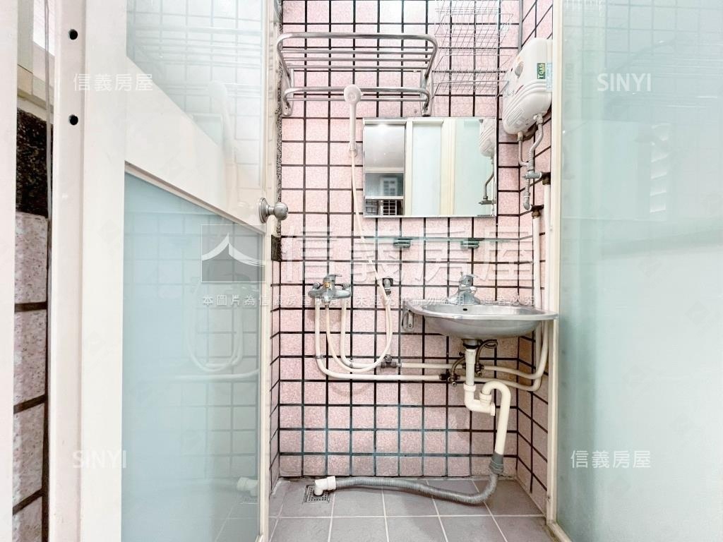 西區．向親園四房＋車位房屋室內格局與周邊環境