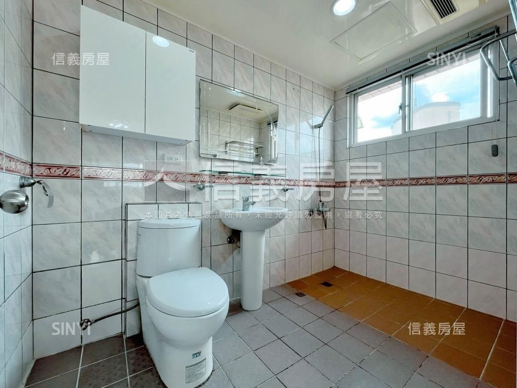 西區．向親園四房＋車位房屋室內格局與周邊環境
