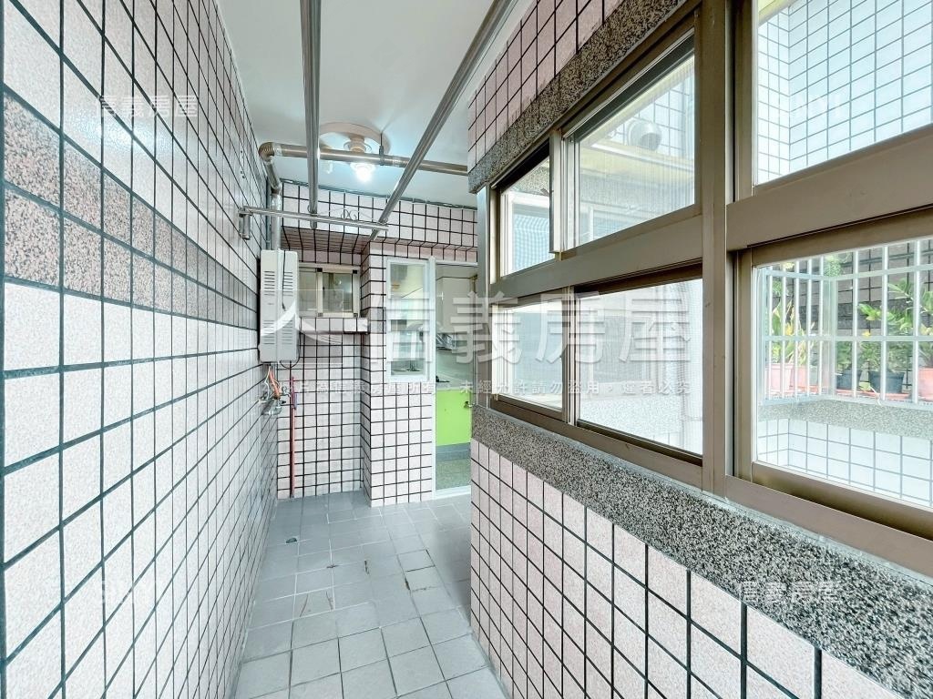 西區．向親園四房＋車位房屋室內格局與周邊環境