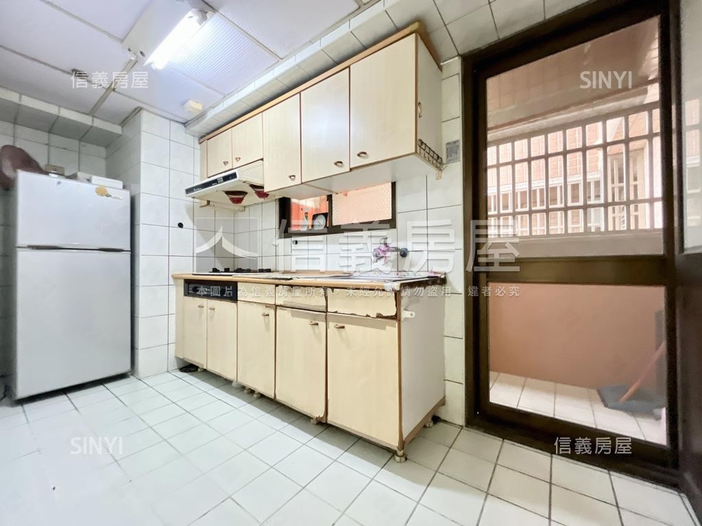 近機捷３房視野戶房屋室內格局與周邊環境