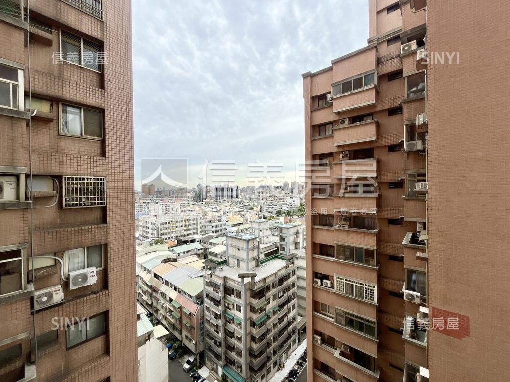 近機捷３房視野戶房屋室內格局與周邊環境