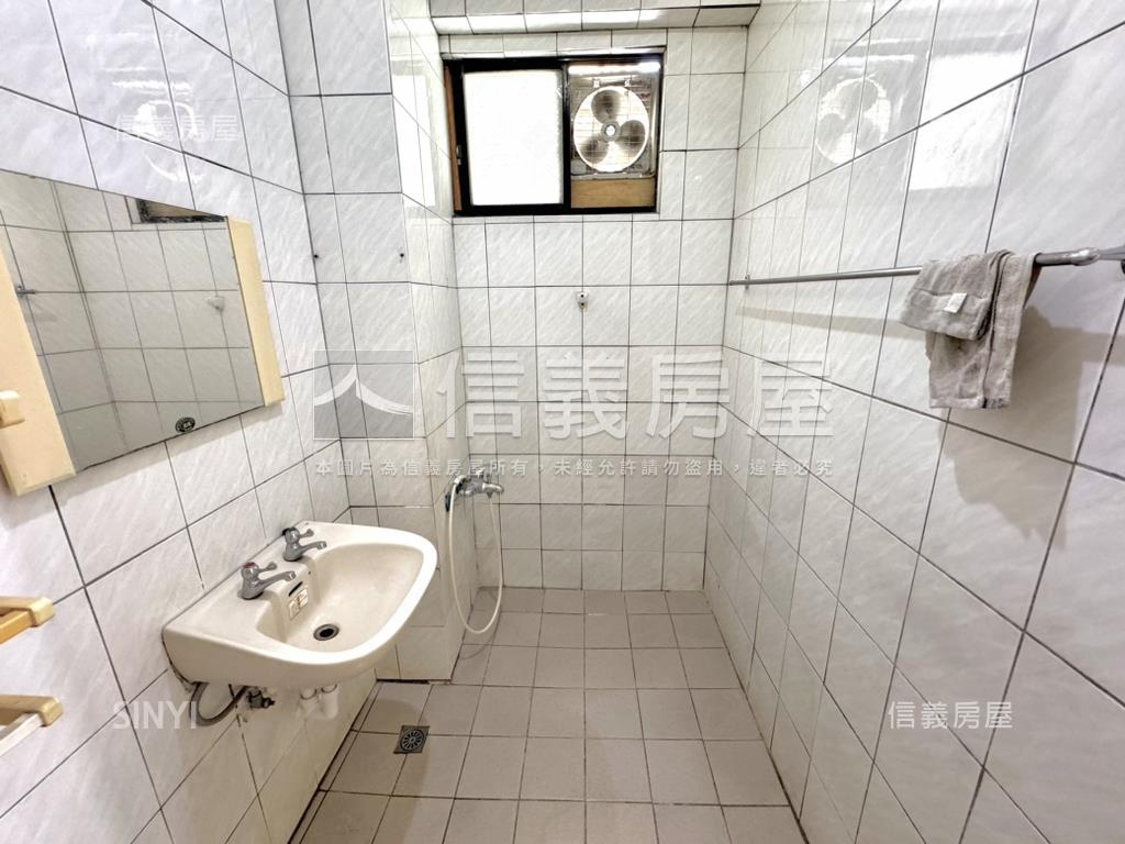 近捷運機能佳採光三房房屋室內格局與周邊環境