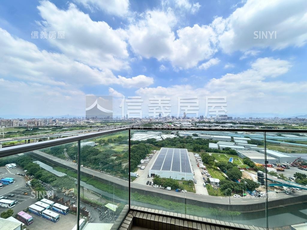 景觀全坤世紀館３＋１車位房屋室內格局與周邊環境