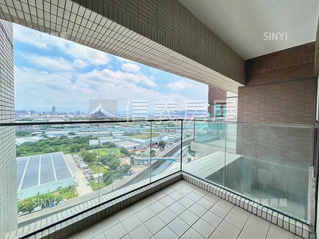 景觀全坤世紀館３＋１車位房屋室內格局與周邊環境