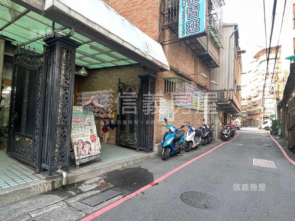 幼稚園一樓大空間房屋室內格局與周邊環境