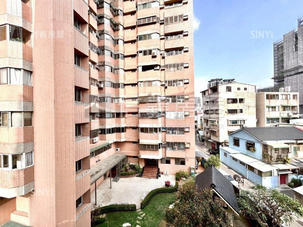 遠百新光低總價三房平車房屋室內格局與周邊環境