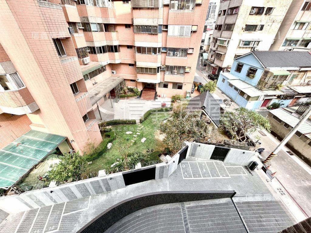 遠百新光低總價三房平車房屋室內格局與周邊環境